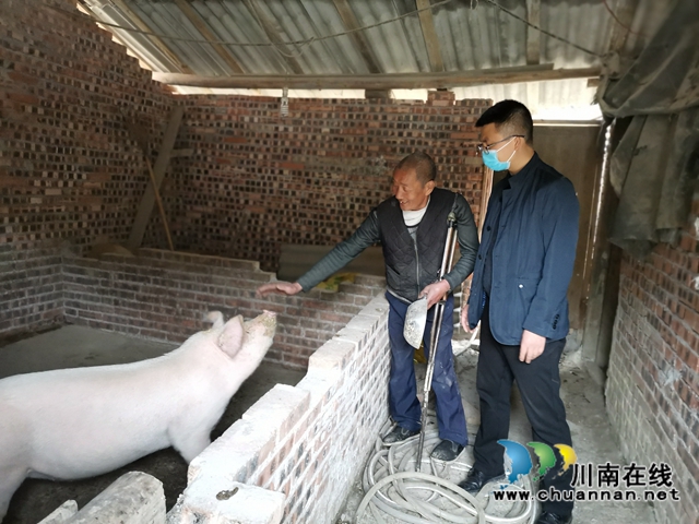 泸县得胜镇:“田坎书记”脱贫路上忙 一心为民谋发展(图3) 泸县得胜镇:“田坎书记”脱贫路上忙 一心为民谋发展(图3)