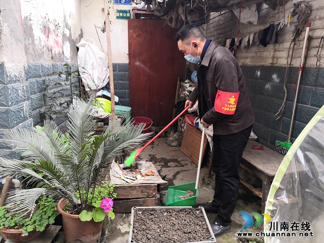 龙马潭区小市街道:“抗疫情、当先锋”志愿服务活动(图3) 龙马潭区小市街道:“抗疫情、当先锋”志愿服务活动(图3)