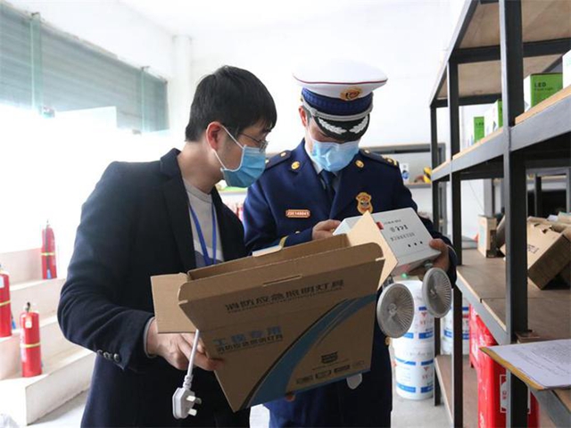 泸州消防联合多部门开展消防产品质量专项检查(图5) 泸州消防联合多部门开展消防产品质量专项检查(图5)