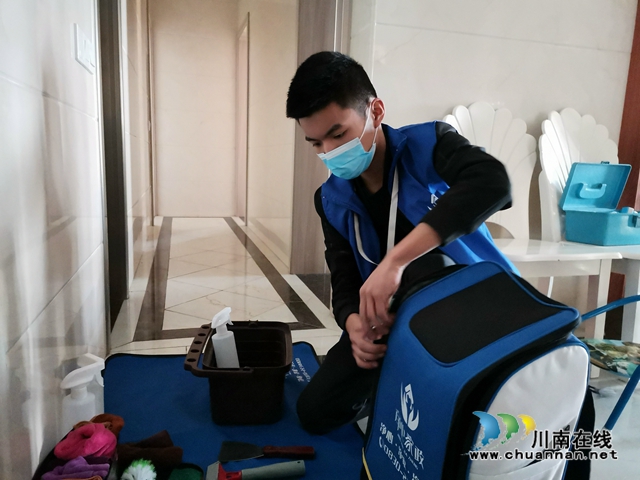 你守护大家我服务你家！泸县把家政温馨送给抗疫白衣战士(图2)