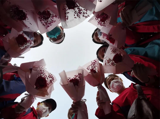 回来了!西南医大附院的战疫英雄们回川了!(图7) 回来了!西南医大附院的战疫英雄们回川了!(图7)