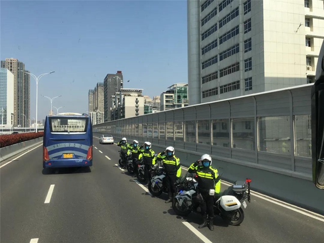 回来了!西南医大附院的战疫英雄们回川了!(图11) 回来了!西南医大附院的战疫英雄们回川了!(图11)