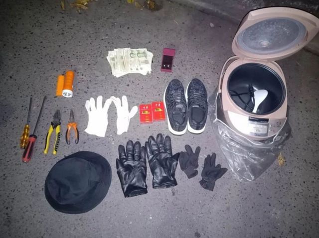 “站到！不要跑！”宜宾屏山街头凌晨抓犯人！抓捕视频太刺激！(图3)