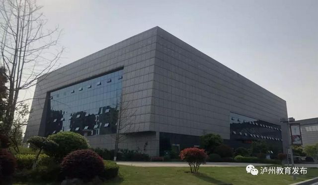 3月23日起泸州市将有序恢复开放这些室内外体育场馆(图2) 3月23日起泸州市将有序恢复开放这些室内外体育场馆(图2)