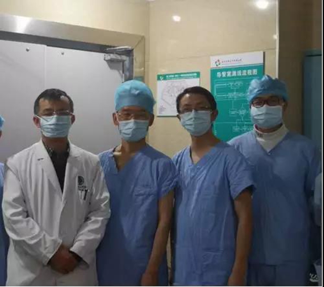 川南地区首例全皮下植入式心律转复除颤器植入术成功完成(图1)