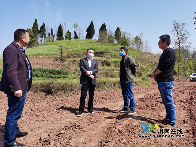 李盛春到泸县立石镇督导脱贫攻坚工作(图1)