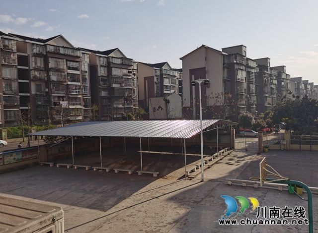 江阳区茜草街道彭湾社区：便民菜场进社区 创城惠民解民情(图2)