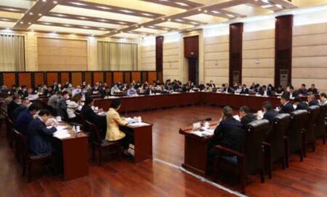 江阳区召开2020年政银企座谈会(图3)