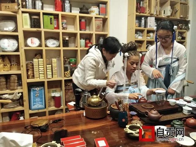 千里同好 自贡向法国盖亚克市捐赠2万个口罩(图5)