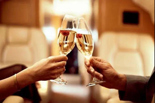 【突发】喝喝喝……泸州7名男子酒精中毒！