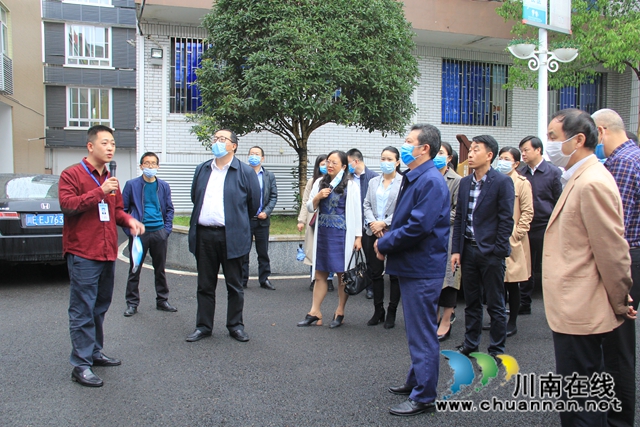 泸州市人大常委会到泸县云龙镇调研医疗保障工作(图1)