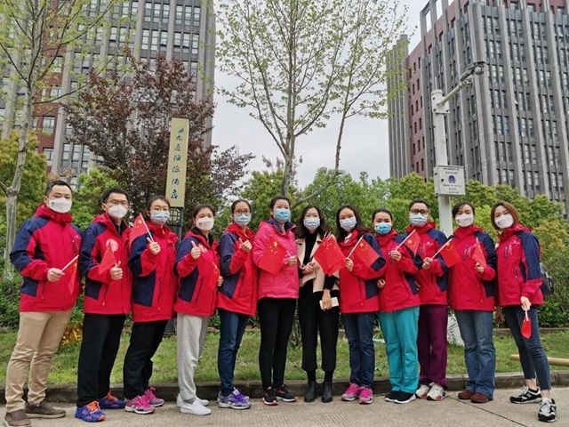 【武汉战疫】西南医大附院50名医护人员光荣完成使命,完美收队!(图2) 【武汉战疫】西南医大附院50名医护人员光荣完成使命,完美收队!(图2)