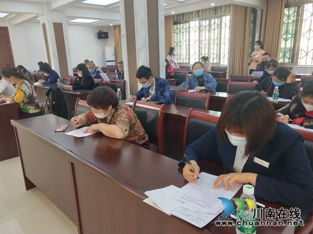 龙马潭区红星街道开展非星级宾馆卫生员新冠肺炎疫情防控培训(图2)