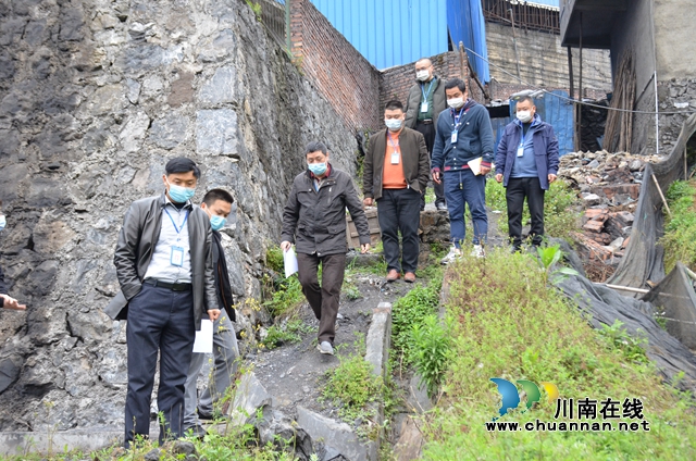 川煤芙蓉威鑫煤业未雨绸缪强化雨季“三防”安全(图1)