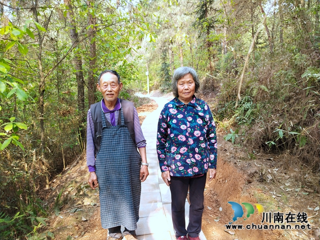泸县太伏镇：修好门前路  打通致富路(图2)