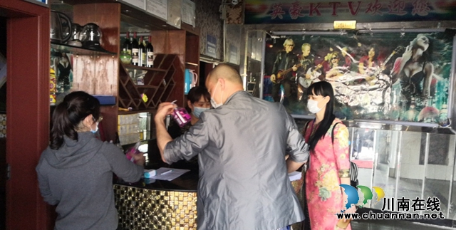 龙马潭区小市街道：联合检查 助力文化娱乐场所复工复产(图1)
