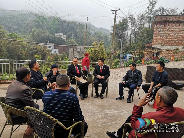 纳溪区法院:乡间“院坝会” 零距离助力春耕(图1) 纳溪区法院:乡间“院坝会” 零距离助力春耕(图1)
