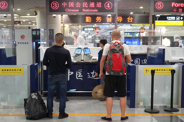 从落地到集中观察 入境旅客要过几道关？——成都“防输入”一线见闻(图2)