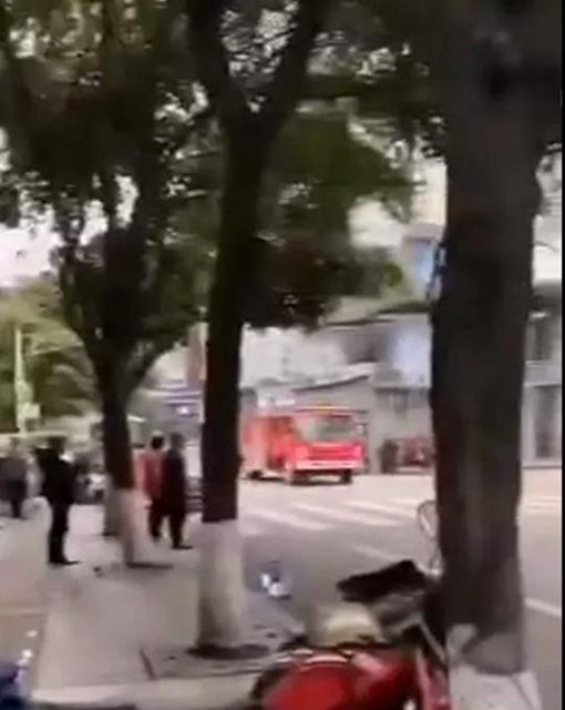 突发！珙县巡场一棉絮加工店突发大火，现场浓烟滚滚！(图5)