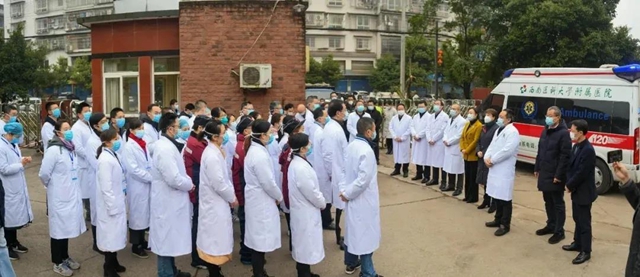 【时间轴】取消休假、去武汉、上一线······西南医大附院这两个月不负所托！(图11)