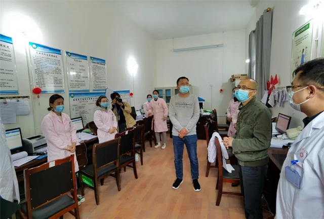 【脱贫攻坚】西南医大附院:送健康送温暖,还送去了一趟精心准备的课!(图4) 【脱贫攻坚】西南医大附院:送健康送温暖,还送去了一趟精心准备的课!(图4)