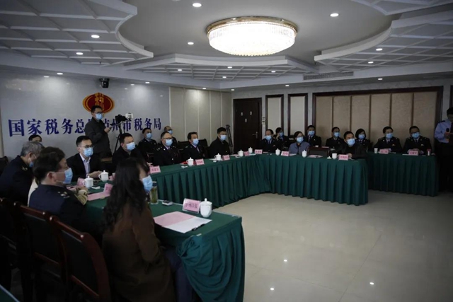 泸州税务“线上+线下”拉开第29个税收宣传月活动序幕(图7) 泸州税务“线上+线下”拉开第29个税收宣传月活动序幕(图7)