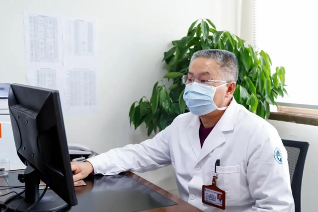 【首次公布】妇产科“男神”泸州毛熙光教授的号怎么挂?(图2) 【首次公布】妇产科“男神”泸州毛熙光教授的号怎么挂?(图2)