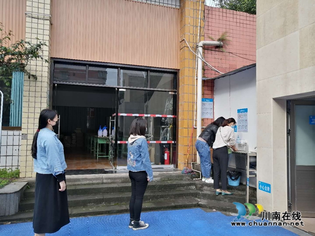 纳溪逸夫小学开展“新冠肺炎疫情背景下开学防控演练”活动(图3)