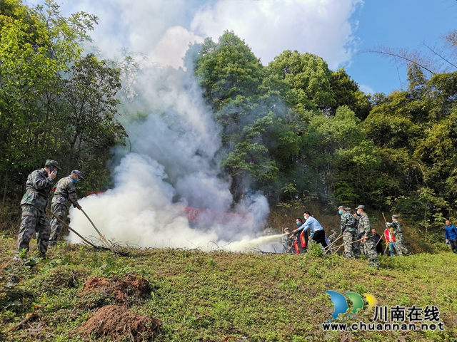 泸县牛滩镇开展综合应急演练(图1)