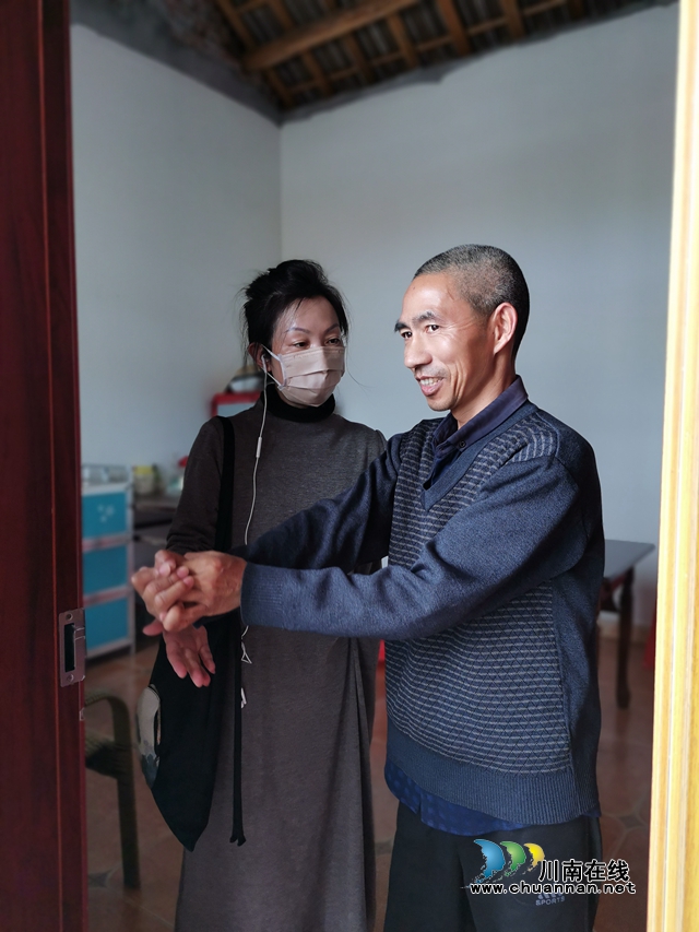 泸州市残联走访慰问泸县受疫情影响的困难残疾群众(图2)