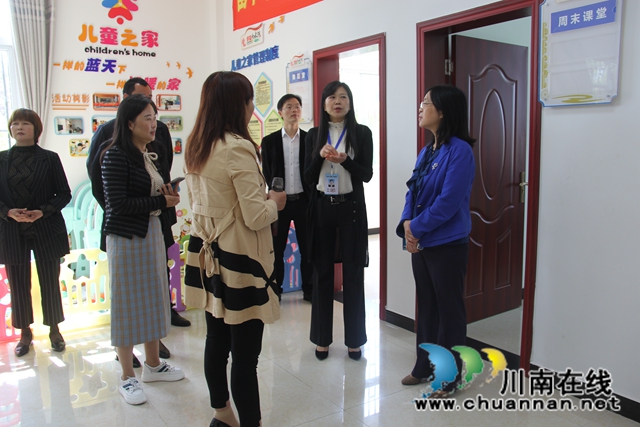 泸州市妇联主席刘瑶带队调研泸县云龙镇妇女儿童工作(图5)