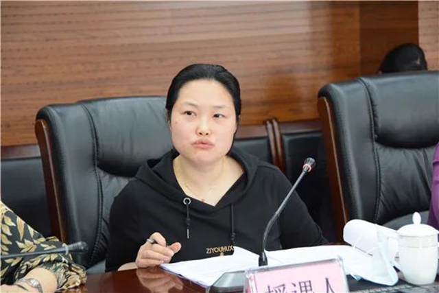 江阳法院“法官沙龙” 讨论学习新民事诉讼证据规定(图8)