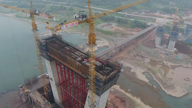 宜宾临港长江大桥迎来关键性进展(图2) 宜宾临港长江大桥迎来关键性进展(图2)