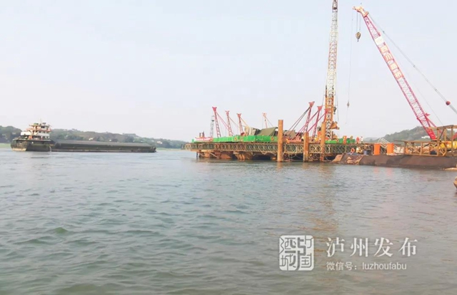 合江白沙长江大桥力争汛期前完成水下施工(图2) 合江白沙长江大桥力争汛期前完成水下施工(图2)