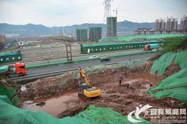 横跨高速!宜宾这座跨线桥预计10月前完工!(图4) 横跨高速!宜宾这座跨线桥预计10月前完工!(图4)