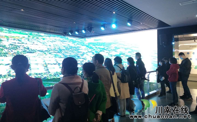 泸州市文艺评论家协会召开2020年理事（扩大）会议(图7)