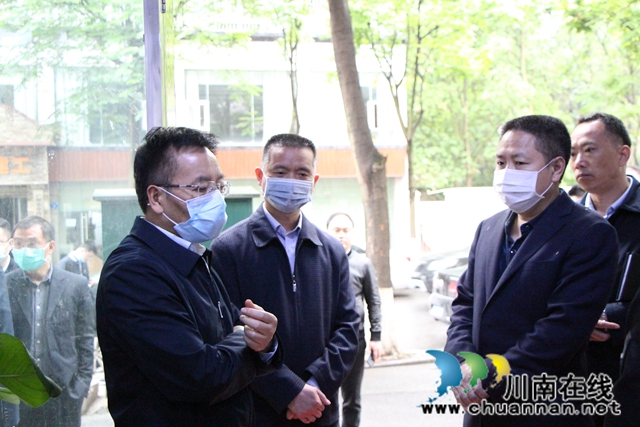 省退役军人事务厅副厅长罗平恩到龙马潭区红星街道调研