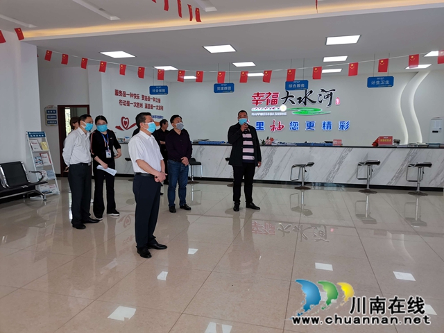 颜习林率队到泸县云龙镇调研村级自治工作(图2)