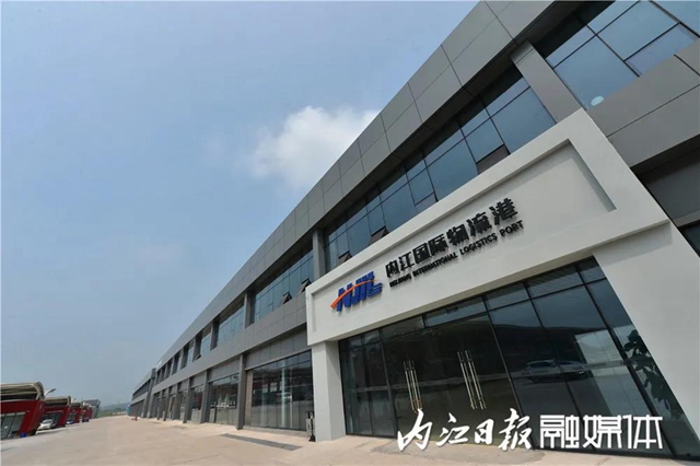 出海!出海!内江造了几艘“航空母舰”(图4) 出海!出海!内江造了几艘“航空母舰”(图4)