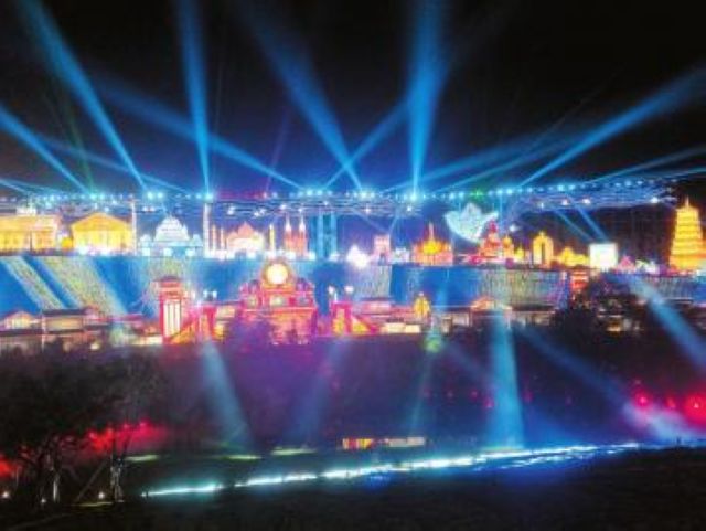 自贡恐龙灯会重启