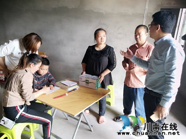 纳溪区天仙镇中心小学开展“送教下乡，关爱三残儿童”活动(图2)