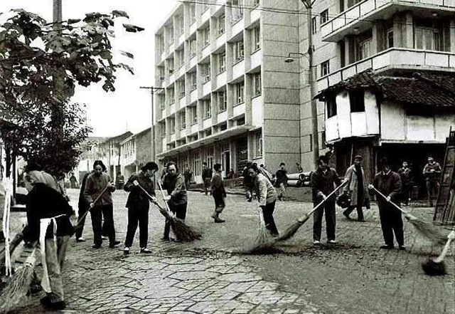 【70年·时移境迁】西南医大附院的这几个门诊部，勾起您多少回忆呢？(图3)