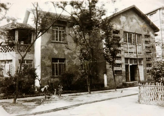 【70年·时移境迁】西南医大附院的这几个门诊部，勾起您多少回忆呢？(图5)