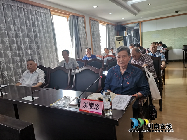 宜宾南溪区人大常委会开展省委书记彭清华来宜视察调研指示精神和重要讲话精神专题学习讨论(图2)