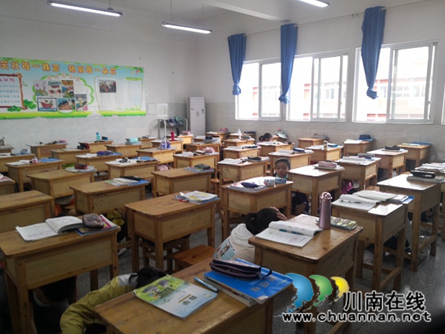龙马潭区玉带河学校开展防震减灾演练活动(图3)