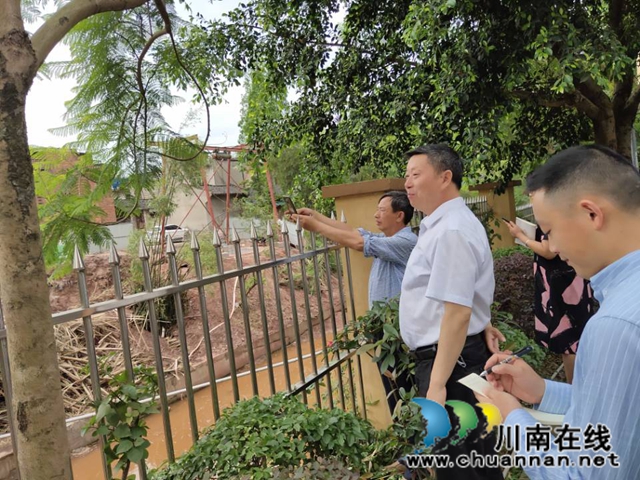 杨双全率队督导泸县小鹿溪河河长制工作(图2)