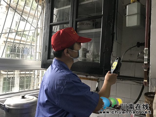 龙马潭区小市街道：“壹修哥”，居民的暖心人(图4)