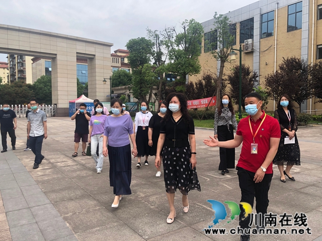聂华伟率队到江阳区茜草街道调研工作(图2)