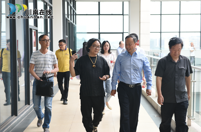 翠屏区政协主席：泸州楠域奇缘博藏馆令人震撼！(图1)