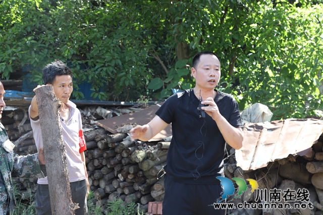 杨双全到泸县玉蟾街道督导森林防灭火应急演练(图7)